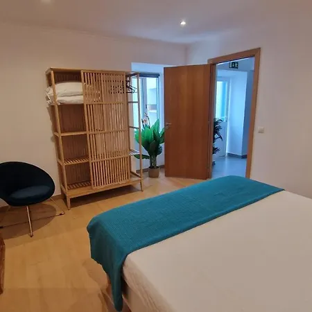 Santa Cruz * סנטה קרוז דאס פלורס