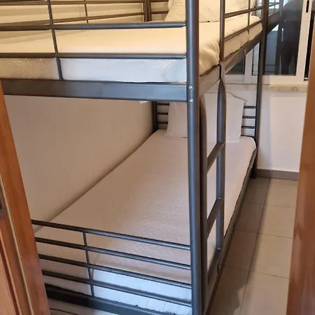 Santa Cruz סנטה קרוז דאס פלורס