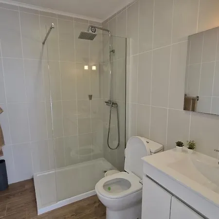 Santa Cruz * סנטה קרוז דאס פלורס