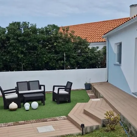 Santa Cruz סנטה קרוז דאס פלורס